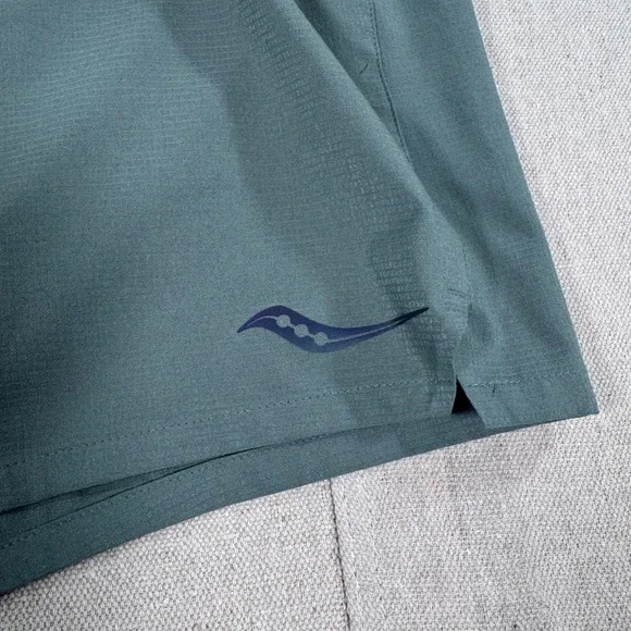 Saucony Running Shorts Mens XXL Sage Green Excellent 7 Inch Inseam Lined Pocket - Picture 4 of 13